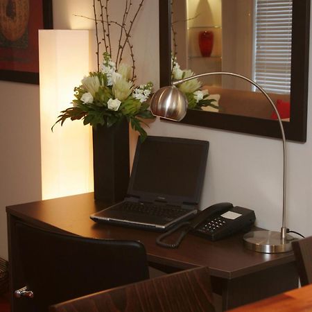 Encore Apartments Bathurst Room photo